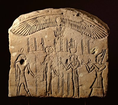 Basreliefstele mit einer Opferszene, ein Pharao mit der Göttin Sachmet und dem Gott Heka, ca. 200-100 v. Chr. von Egyptian Ptolemaic Period